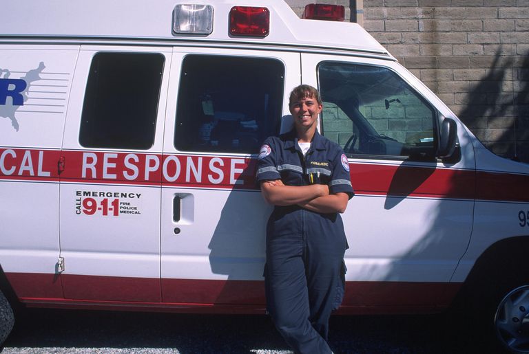 paramediker eller, behöver inte, paramediker Kalifornien, vara paramediker