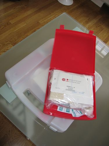 första hjälpenpaket, första hjälpen, Röda Korset, första hjälpenpaketet