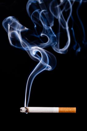 både rökare, både rökare icke-rökare, gånger giftigt, kombinerar resulterar, miljö tobaksrök