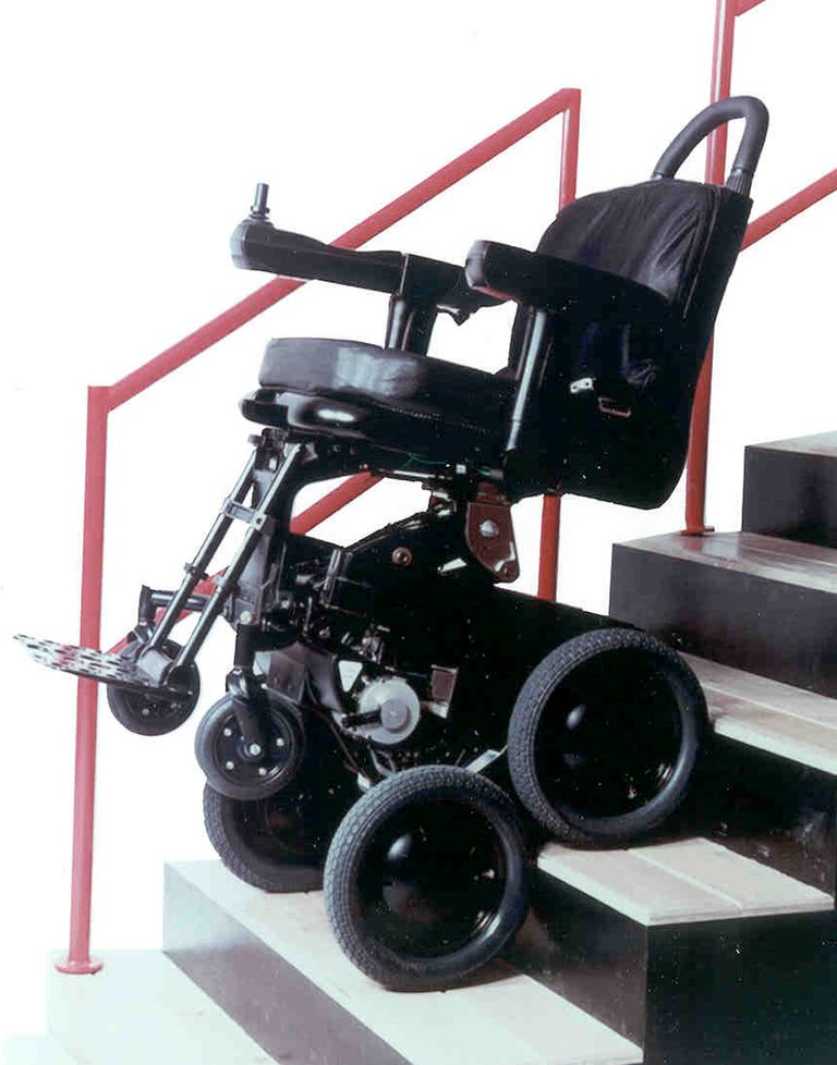 trappklättra rullstol, över bakhjulen, använda iBOT, dessa rörelsessystem, dessa rullstolar, finns många
