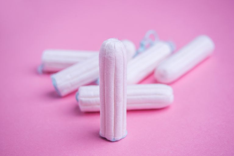 använda tampong, använda tamponger, ditt flöde, ditt menstruationsflöde, första gången