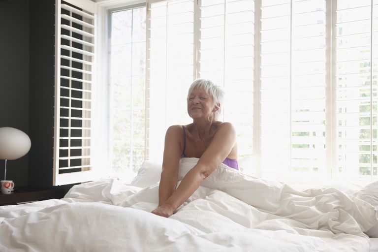 äldre människor, bland äldre, vakna tidigt, bland äldre människor, tidiga morgonväckningar