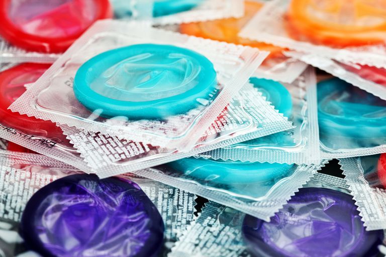använda kondomer, använder kondomer, kondomer inte, lika effektiva, benägna bryta