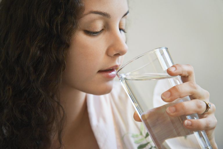 dricka vatten, dricker vatten, kalorier inte, studier tyder